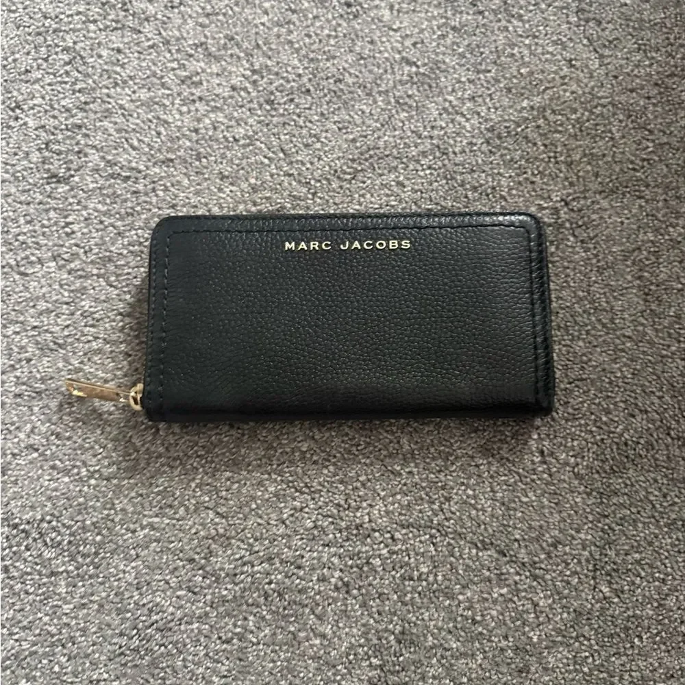 Marc Jacobs Black Leather Zip Around Wallet